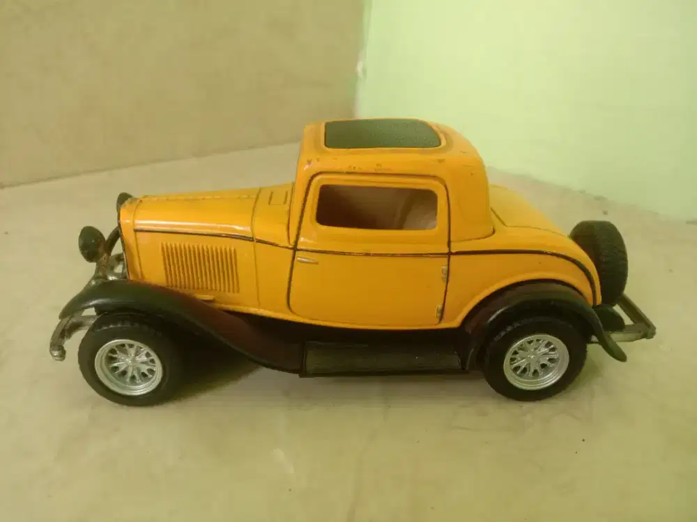 Ford 3 Window Coupe - Miniatur