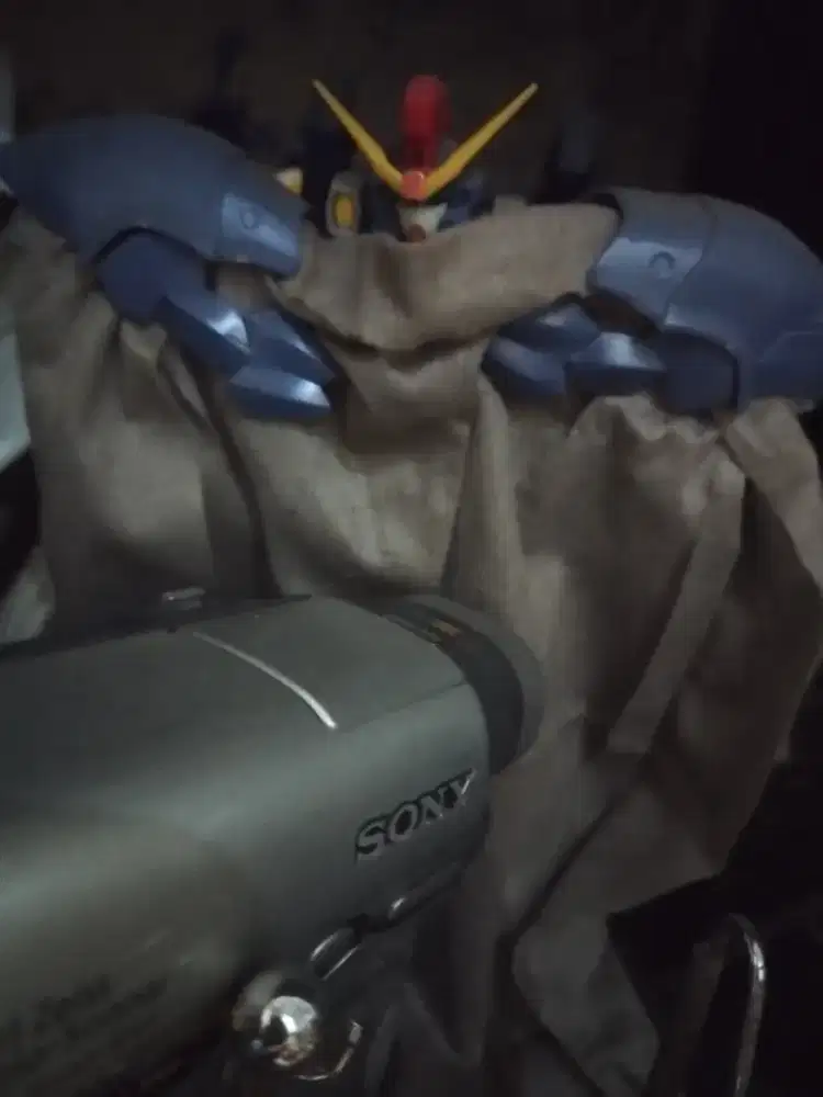 Mainan gundam sandrock, with DVD sony