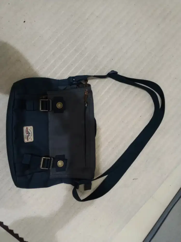 Tas Eiger slempang good condition