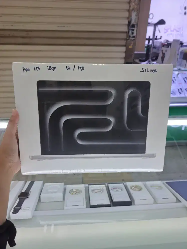 Apple Macbook Pro M3 16/1TB SSD Space Gray 14 Inch New BNIB IBOX