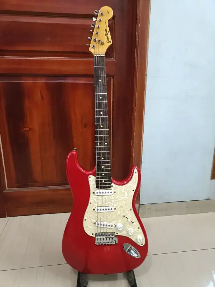 Gitar grassroot stratocaster mulus normal kinclong