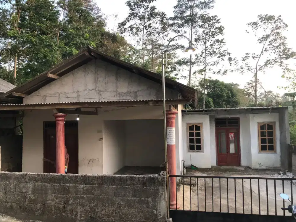 Jual rumah lokasi karangpandan luas 146mtr hrg 130jt nego