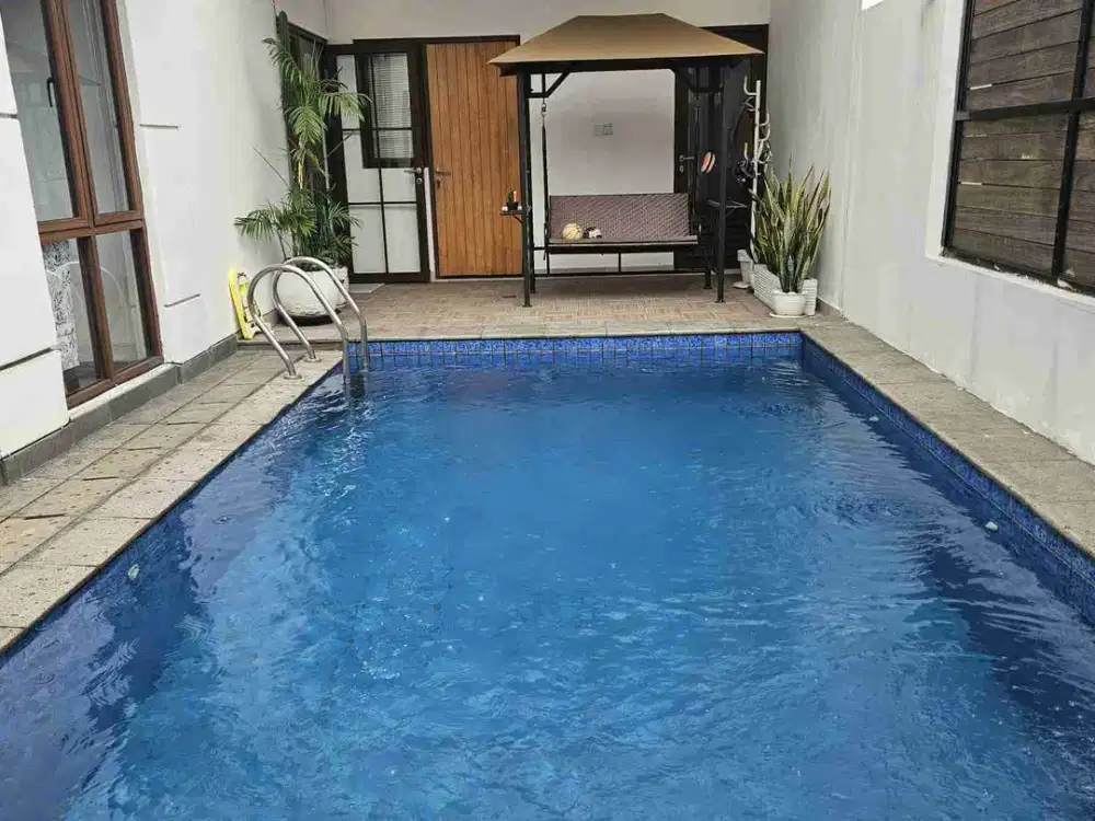 Dijual Rumah Mewah Ada Private Pool dalam Cluster di Metland Menteng