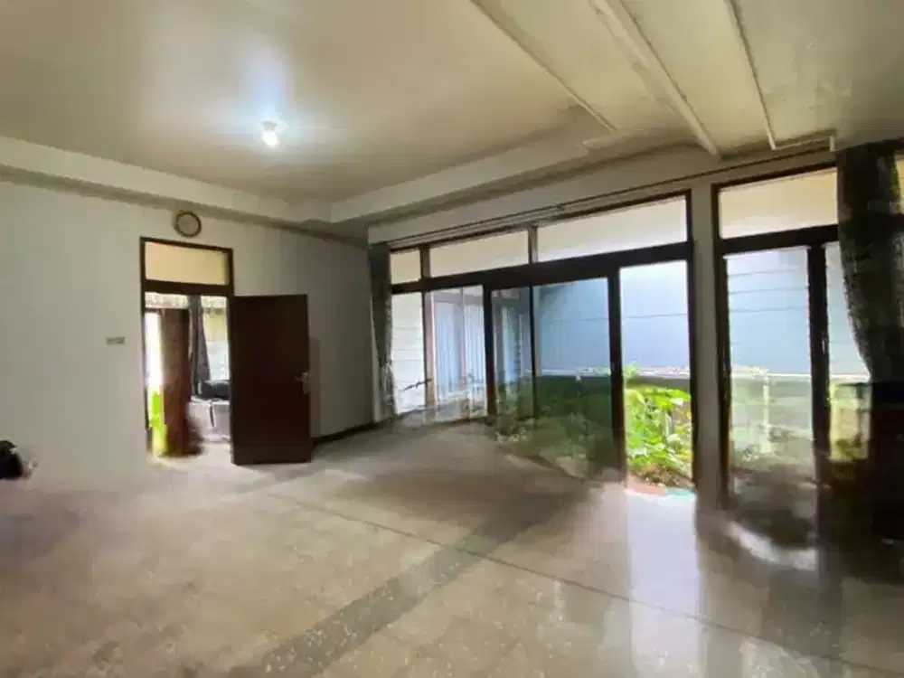 Rumah Hook Luas Nyaman Strategis di Turangga Bandung