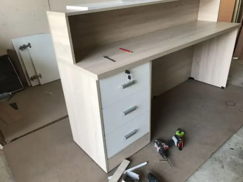 Meja bar,meja kasir,meja receptionis