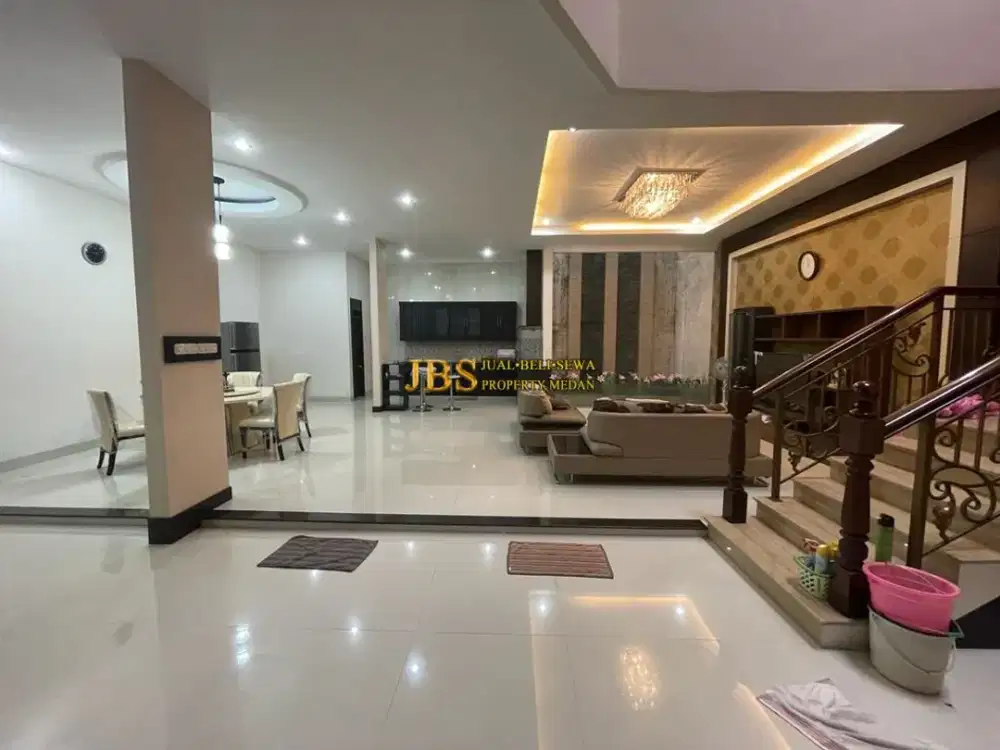 Jual Rumah 2 Tingkat di Komplek Cemara Asri Jalan Bangau - Medan