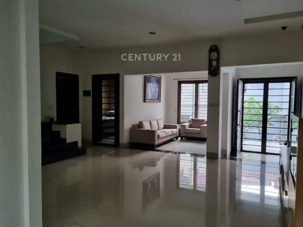 Rumah Siap Huni Dan Strategis Di Mitra Gading Villa S9172