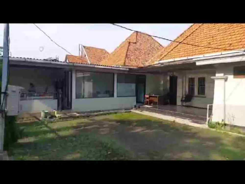 JUAL Rumahv di Jalan Raya Diponegoro Tengah Kota