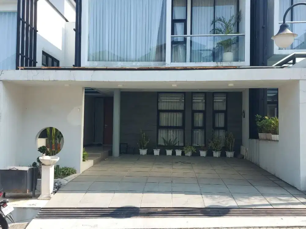 DIJUAL RUMAH MODERN 2 LANTAI TERAWAT DALAM CLUSTER EXCLUSIVE DI AREA SAYAP SETIABUDI GEGERKALONG, BANDUNG UTARA.