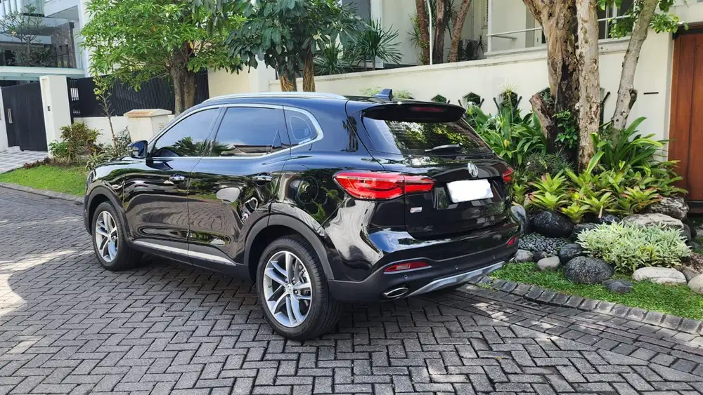 JUAL MG HS 2023 Bensin (Barang Simpan, pakai sendiri, jarang dipakai)