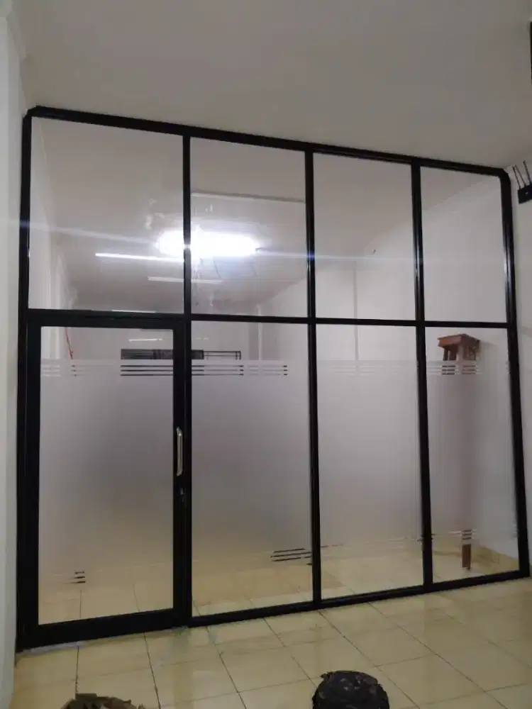 Partisi kaca,sekat,pintu kaca sliding, swing lipat aluminium upvc