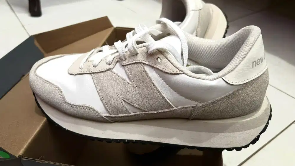 Sepatu New Balace Original 237