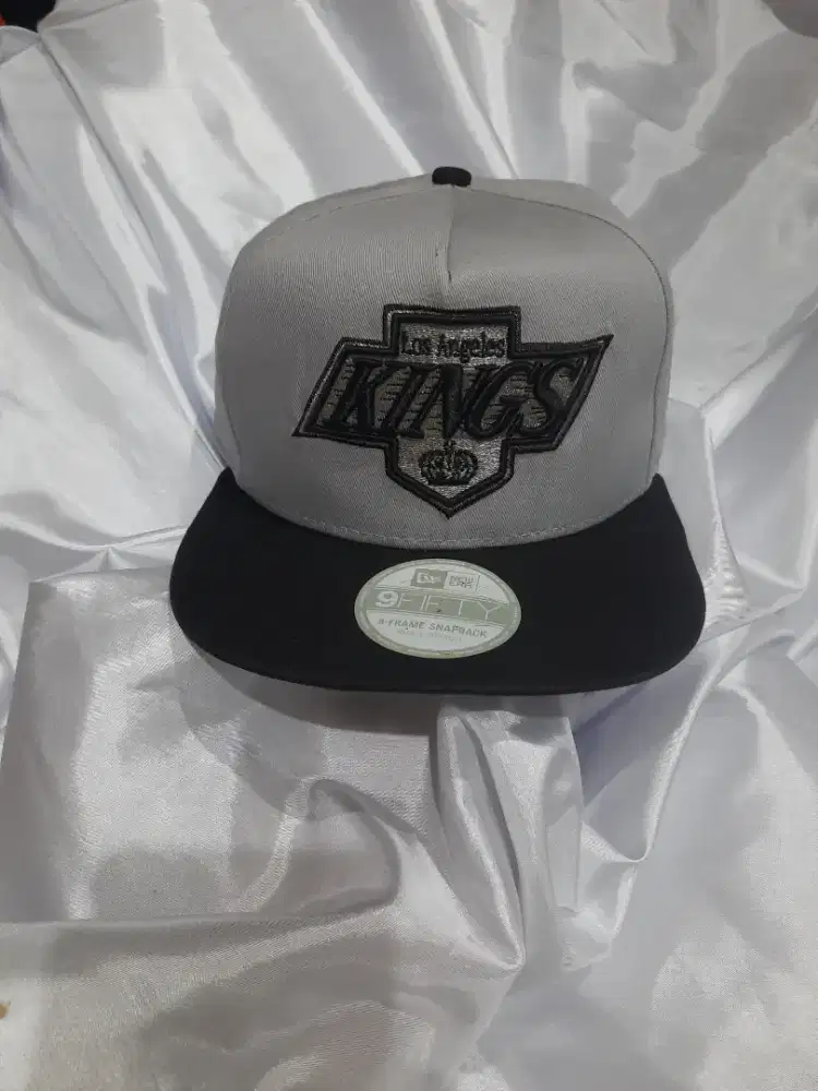 Topi new era kings 2 warna