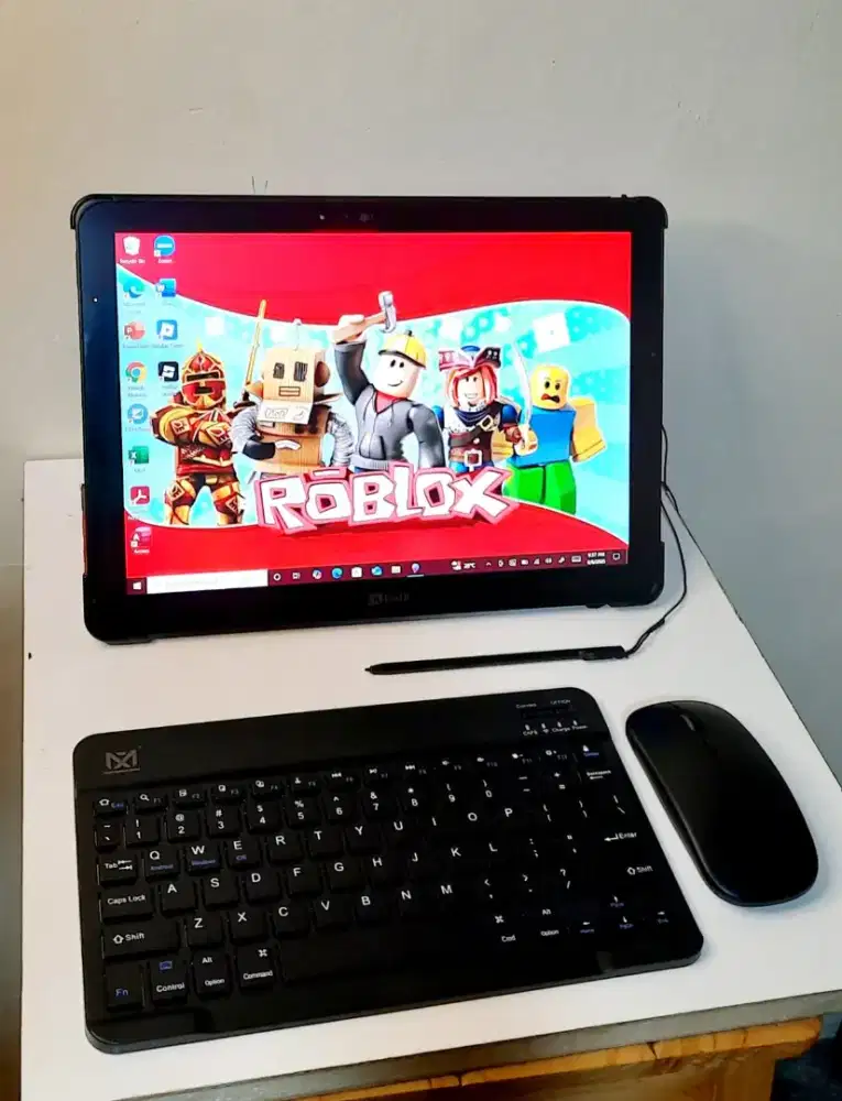 Fujitsu V727 Tablet Windows 10 Pro Intel Core m3-7Y30