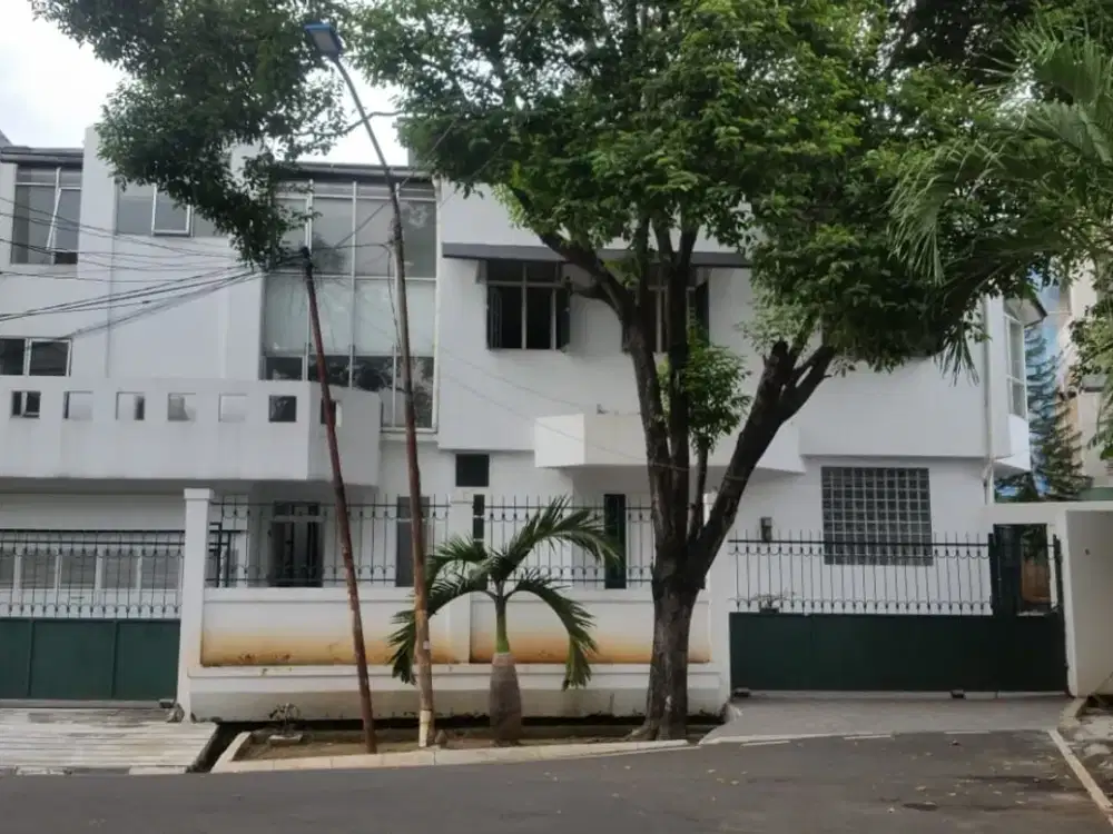 Rumah Puri Indah Kembang Permai Sudah Renovasi Ada Basement