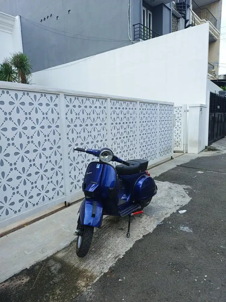 Vespa PX tahun 1983