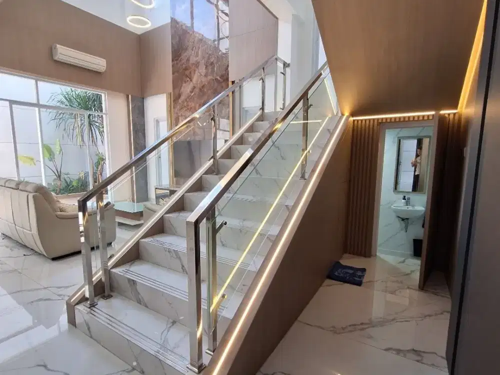 Rumah Mewah Pantai Indah Kapuk, 15x23, 3 Lantai, Furnished