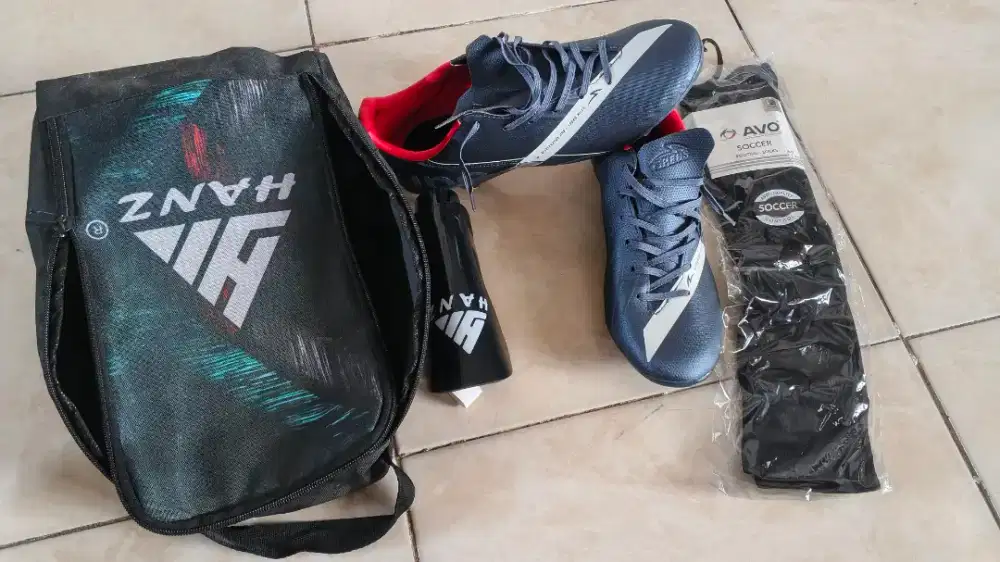 Sepatu bola specs ori