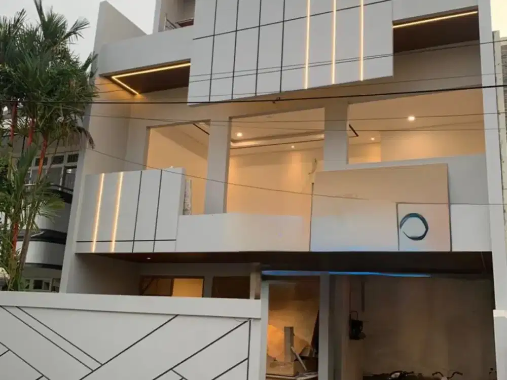 DIJUAL RUMAH BARU MINIMALIS 3 LANTAI HADAP TIMUR LAUT TERMURAH DI TAMAN PALEM