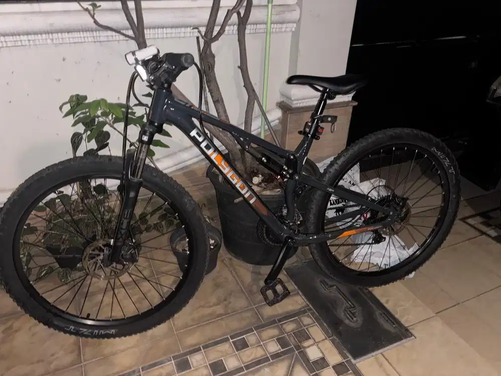 POLYGON RAYZ 2 BEKAS