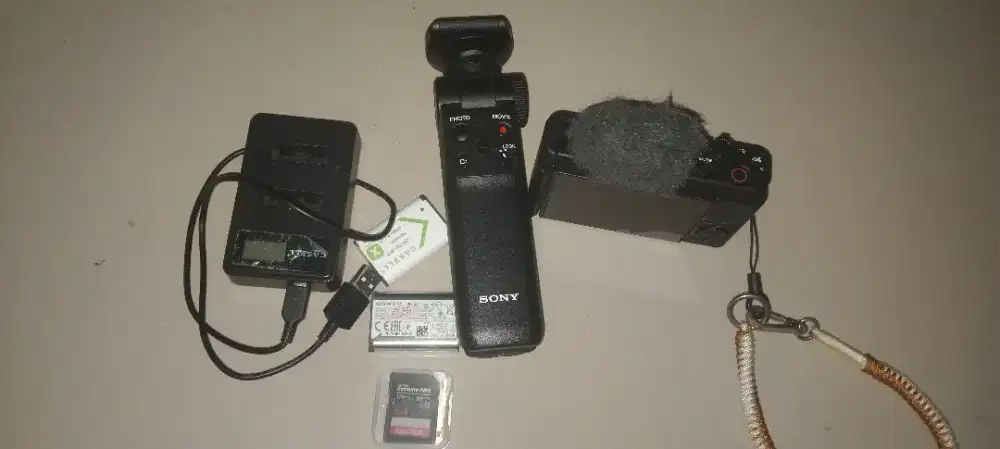 Kamera sony ZV 1 lengkap gress