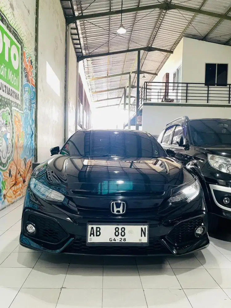 Civic Turbo 1.5 E Hatchback Matic 2018 Istimewa