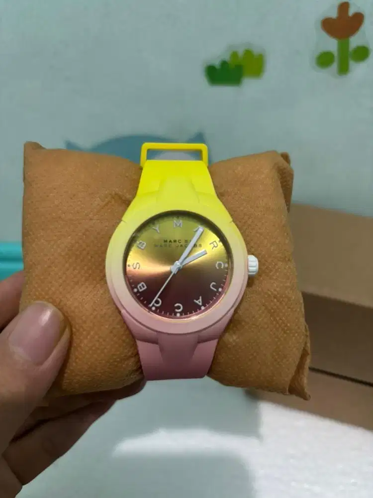 Jam tangan marc jacobs