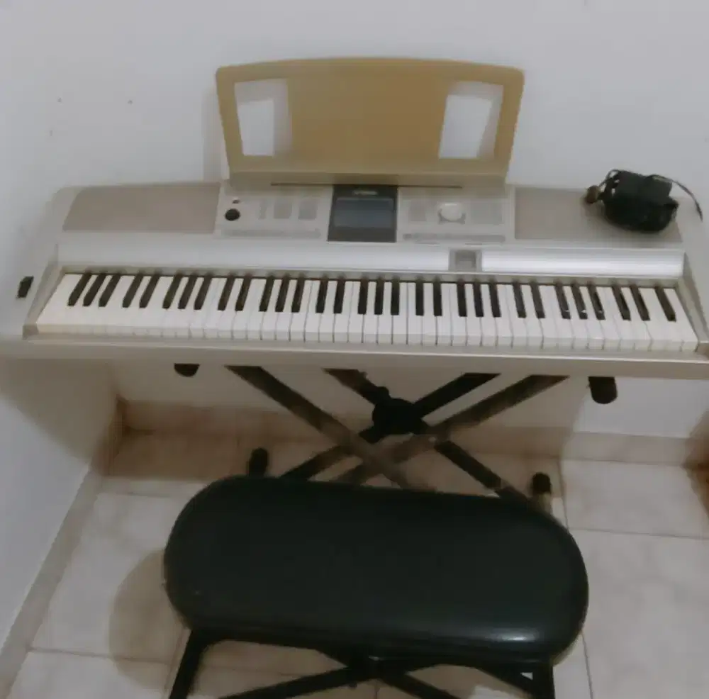 Keyboard yamaha portable grand