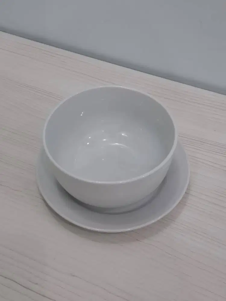 Mangkok dan Piring Keramik