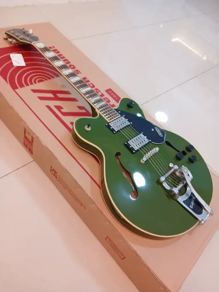 Gretsch streamliner semi hollowbody