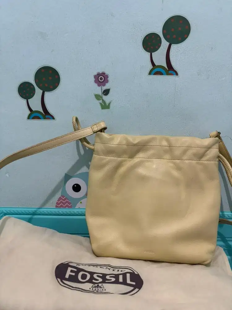 Tas fossil gigi drawstring