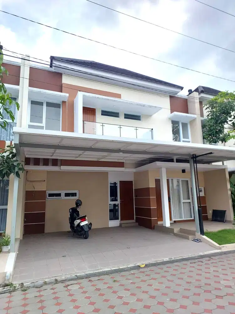 Rumah Strategis Lingkungan Perumahan dekat Jalan Godean