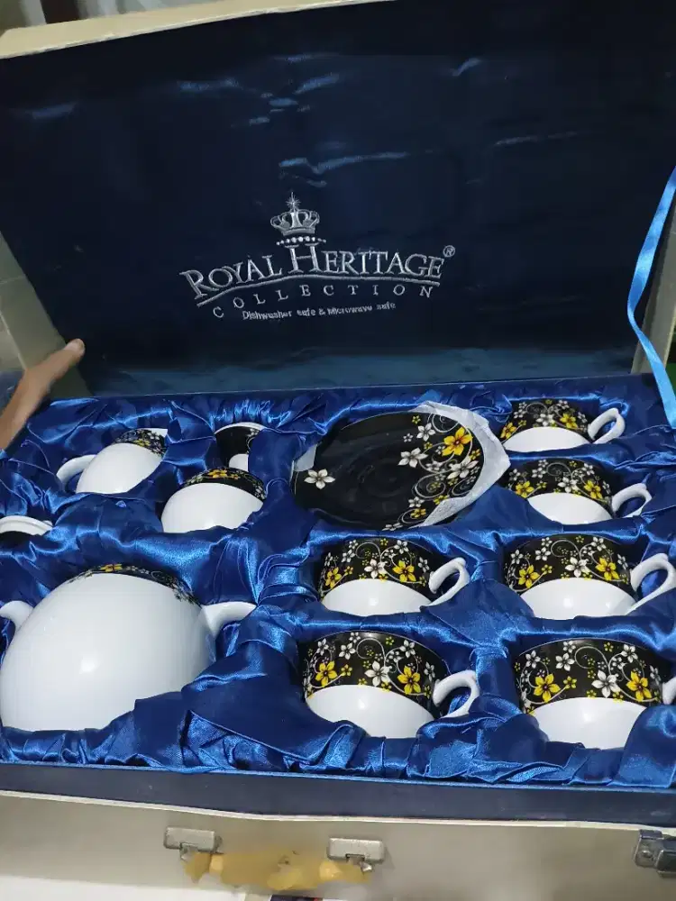 Teko Cangkir Royal Heritage Set