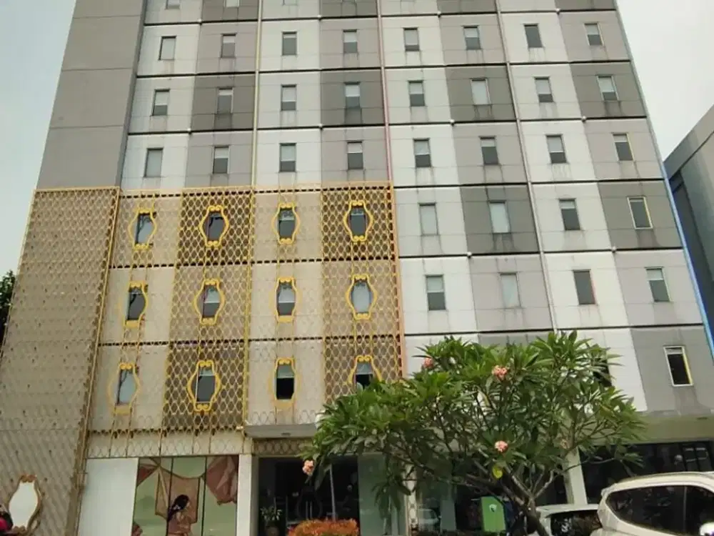 Hotel 8 Lantai di Tebet, Hanya 8 Menit Ke Tol Tebet