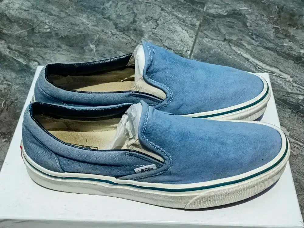 Sepatu Casual Vans Slip on sz 42