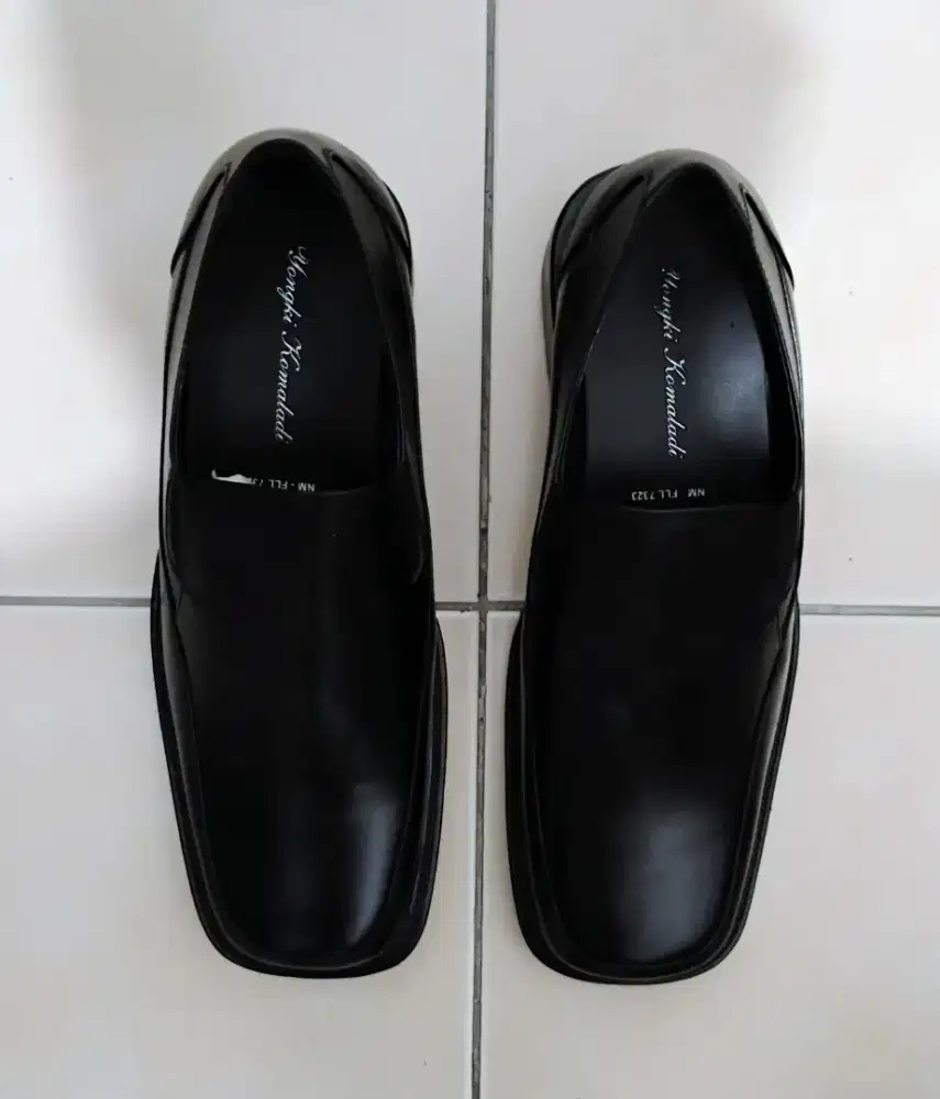 Sepatu Formal Kantoran