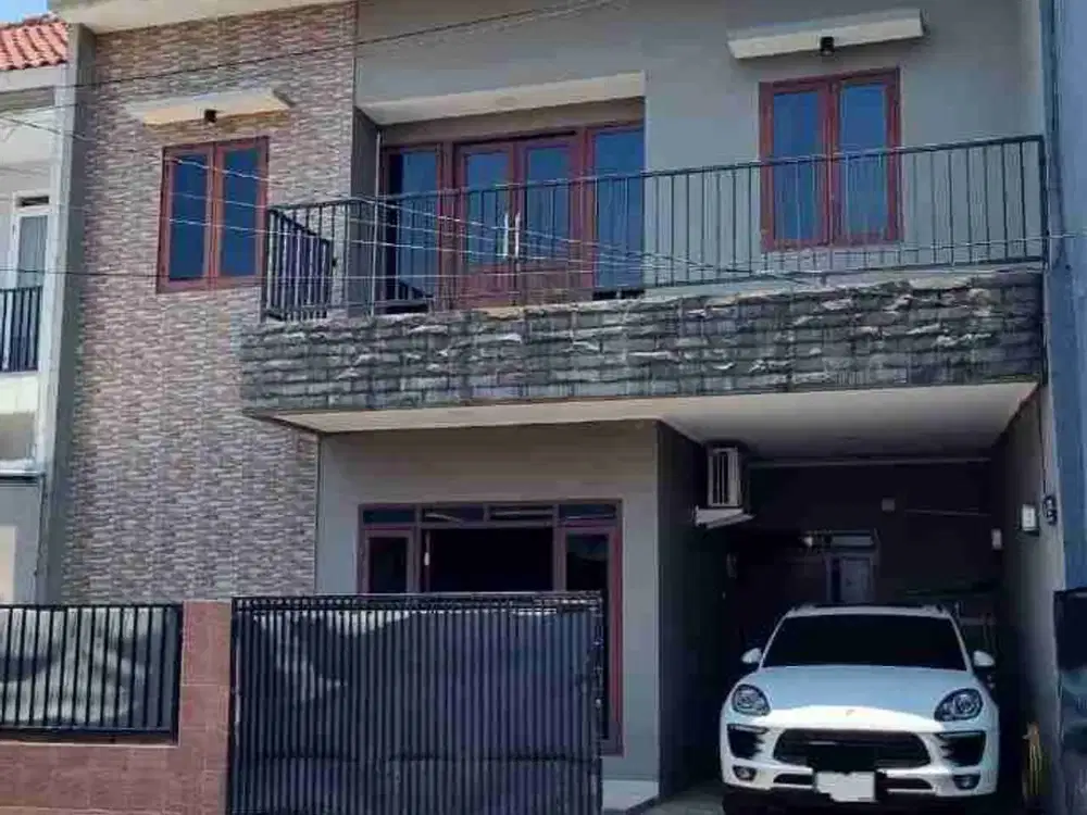 Di Jual Cepat Rumah Dalam Perumahan di Tanah Baru,Beji Depok 
(Nempel Jaksel)
Lokasi rumah di dalam cluster, one gate sistem, ada security 24 jam.