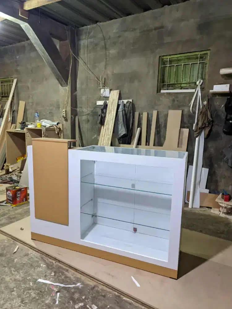 Meja Etalase murah Elegan