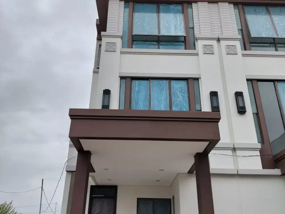 DISEWAKAN RUMAH CLUSTER OSAKA DAISAN LAVON SURVARNA