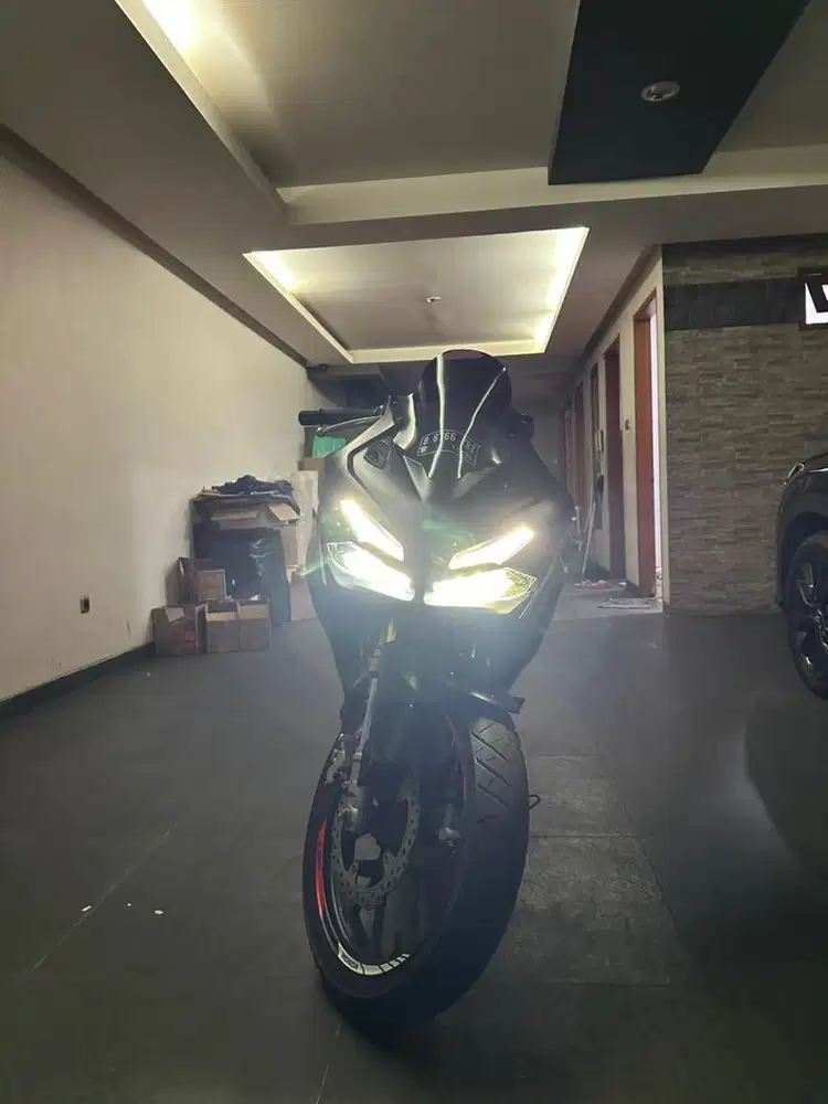 FS Honda CBR 150R low KM Siap Pakai