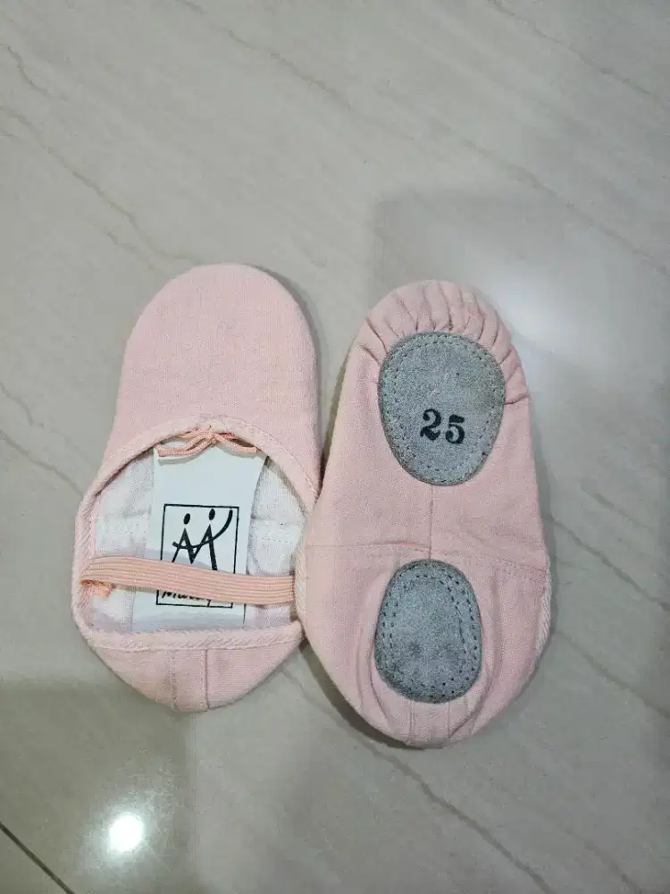 Sepatu balet uk 25