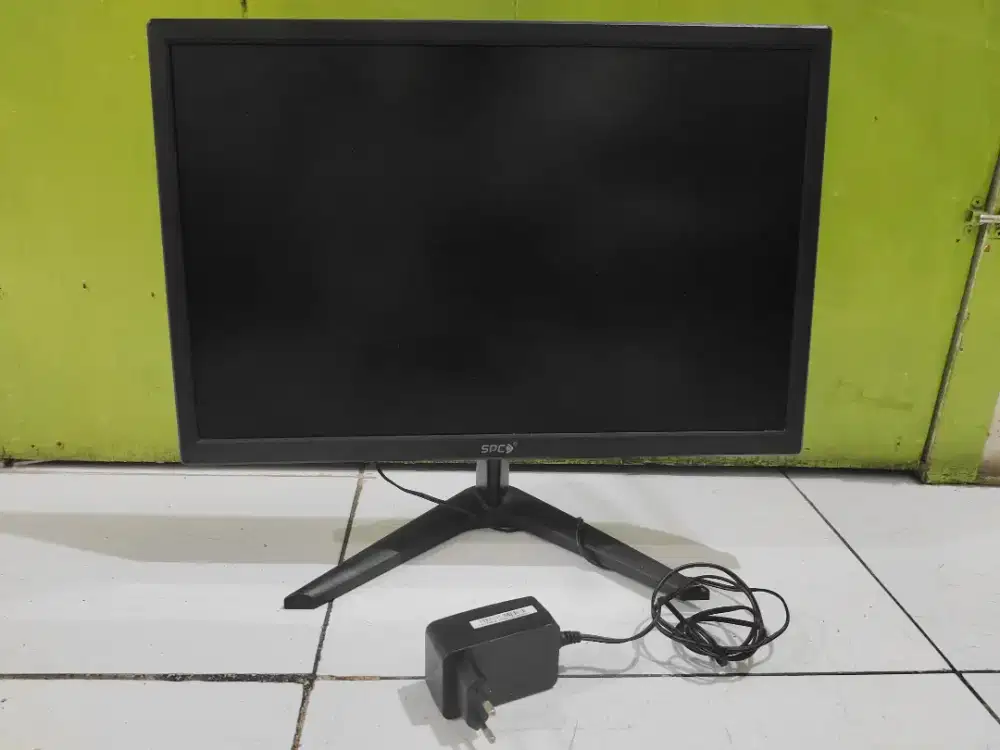 monitor komputer SPC ukuran 19