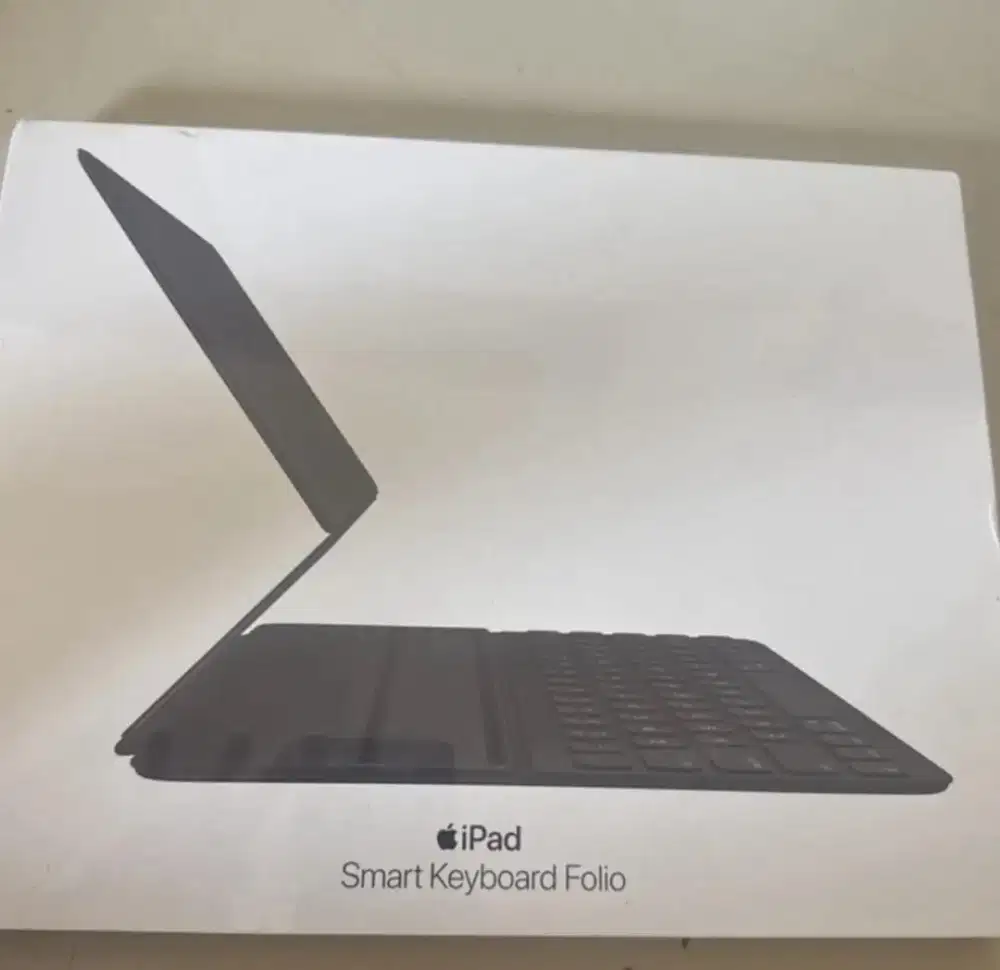 iPad Pro 12.9 6th M2 2022 / 5th M1 2
Apple Smart Keyboard Folio
