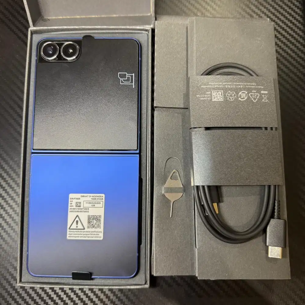 Dijual Samsung Galaxy Z Flip7 12GB / 512GB Blue Fullset Box Garansi