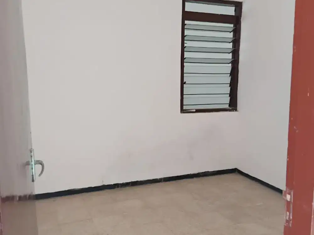 SEWA RUMAH MURAH SIAP HUNI DEKAT UPN MEDOKAN AYU GUNUNG ANYAR