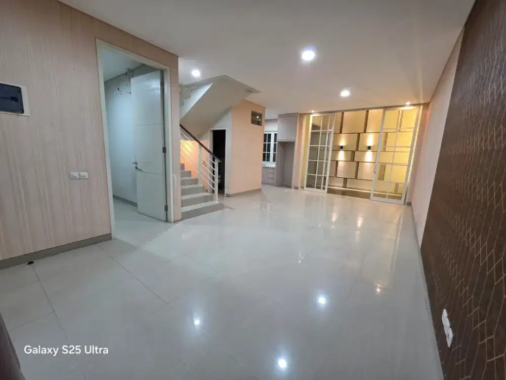 RUMAH MURAH CITRALAND GREENLAKE DEKAT WIYUNG UNESSA DAN PAKUWON MALL