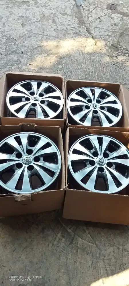 Velg oem inova barong R15+ ban kondisi 80%