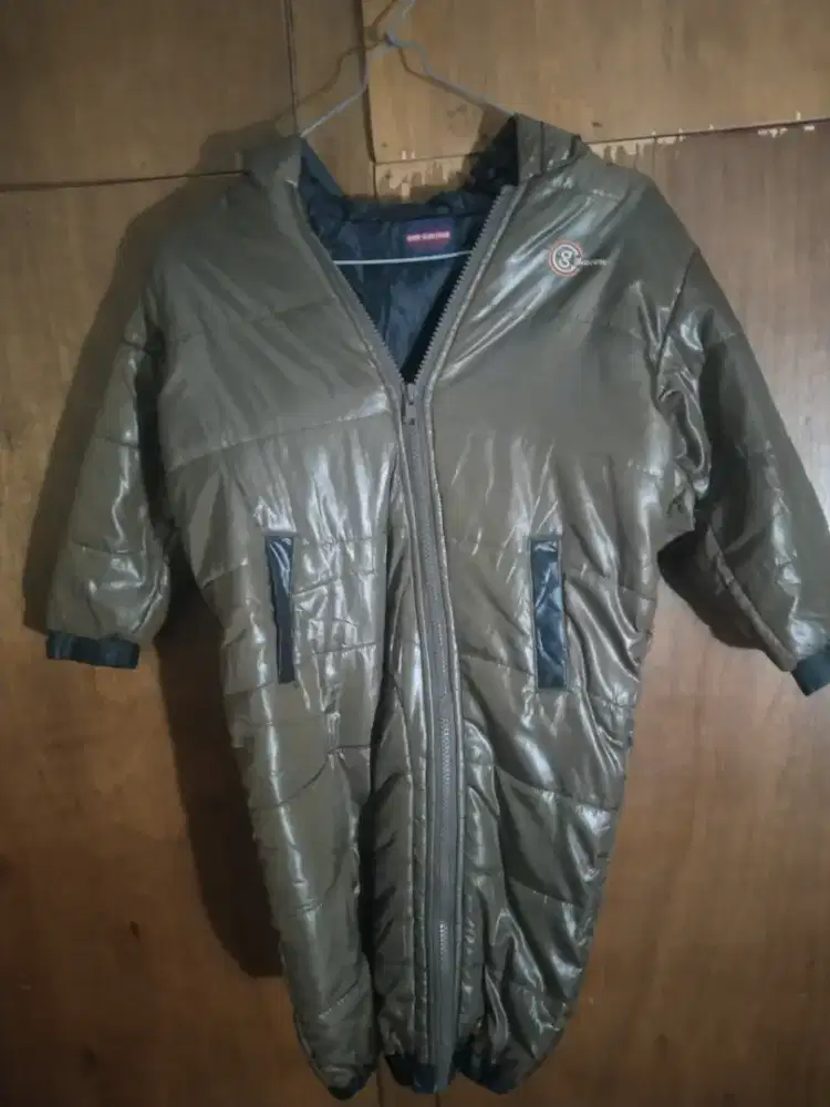 Dijual jaket anak sudah ga dipakai