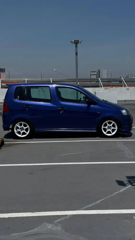 Daihatsu YRV 1.3 AT 2002 CBU JDM