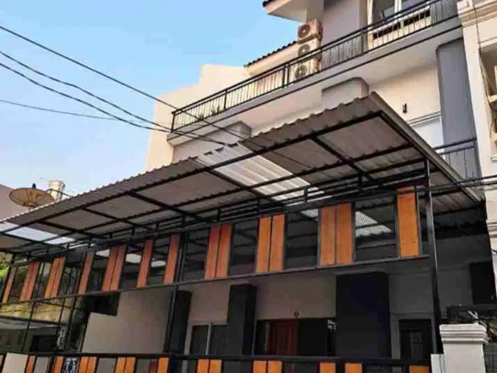 Di Jual Rumah Mewah 3Lantai di Sunrice Garden Kedoya Jakbar